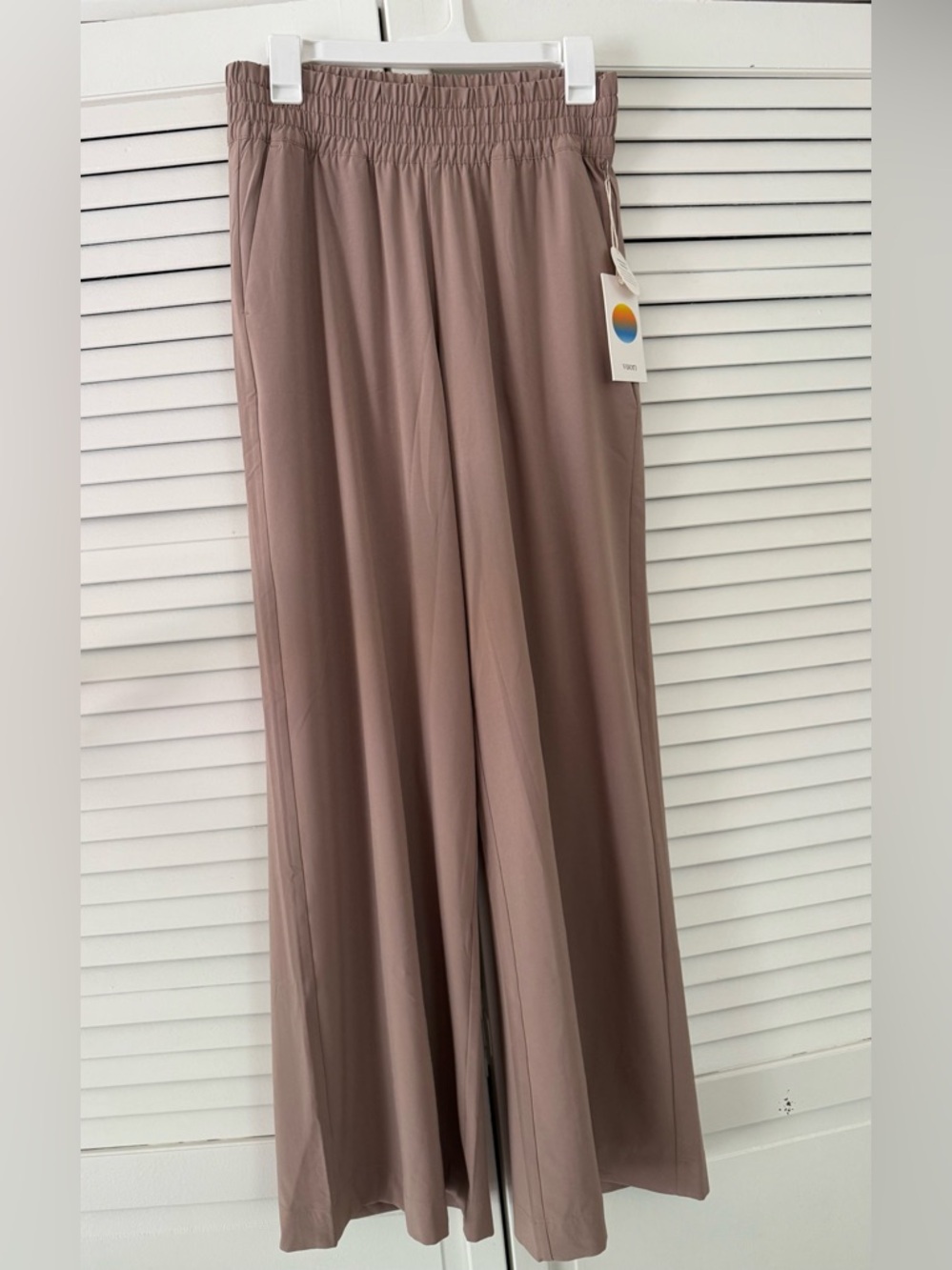 NWT Vuori Villa Wide Leg Sorrel Brown Medium Regular Length